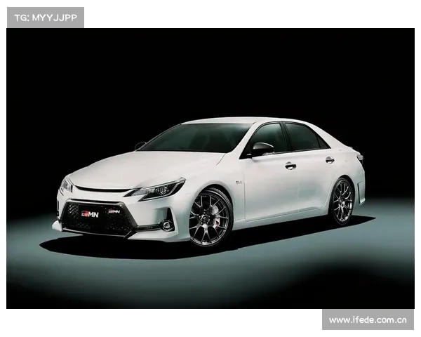 全新锐志运动版现身，身披熏黑套件+四出排气，配3.5L V6